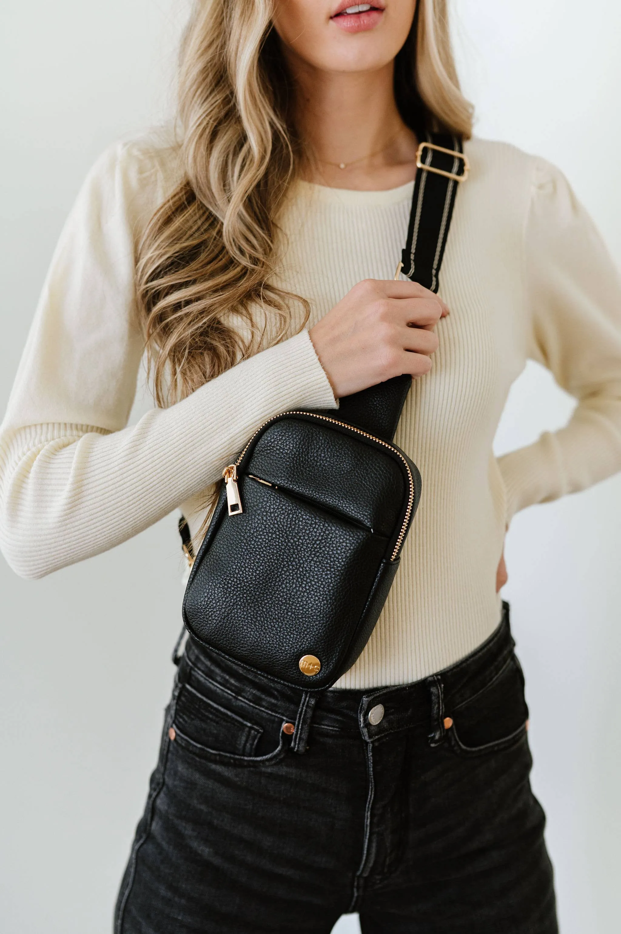 Bridget Sling Belt Bag: Black